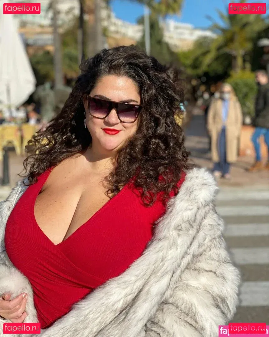 Caliope Onlyfans Photo Gallery 