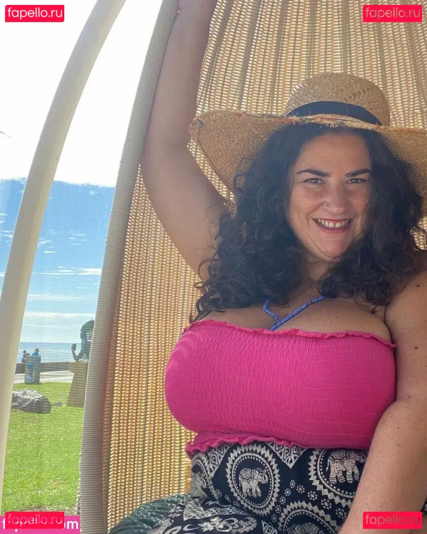 Caliope Onlyfans Photo Gallery 