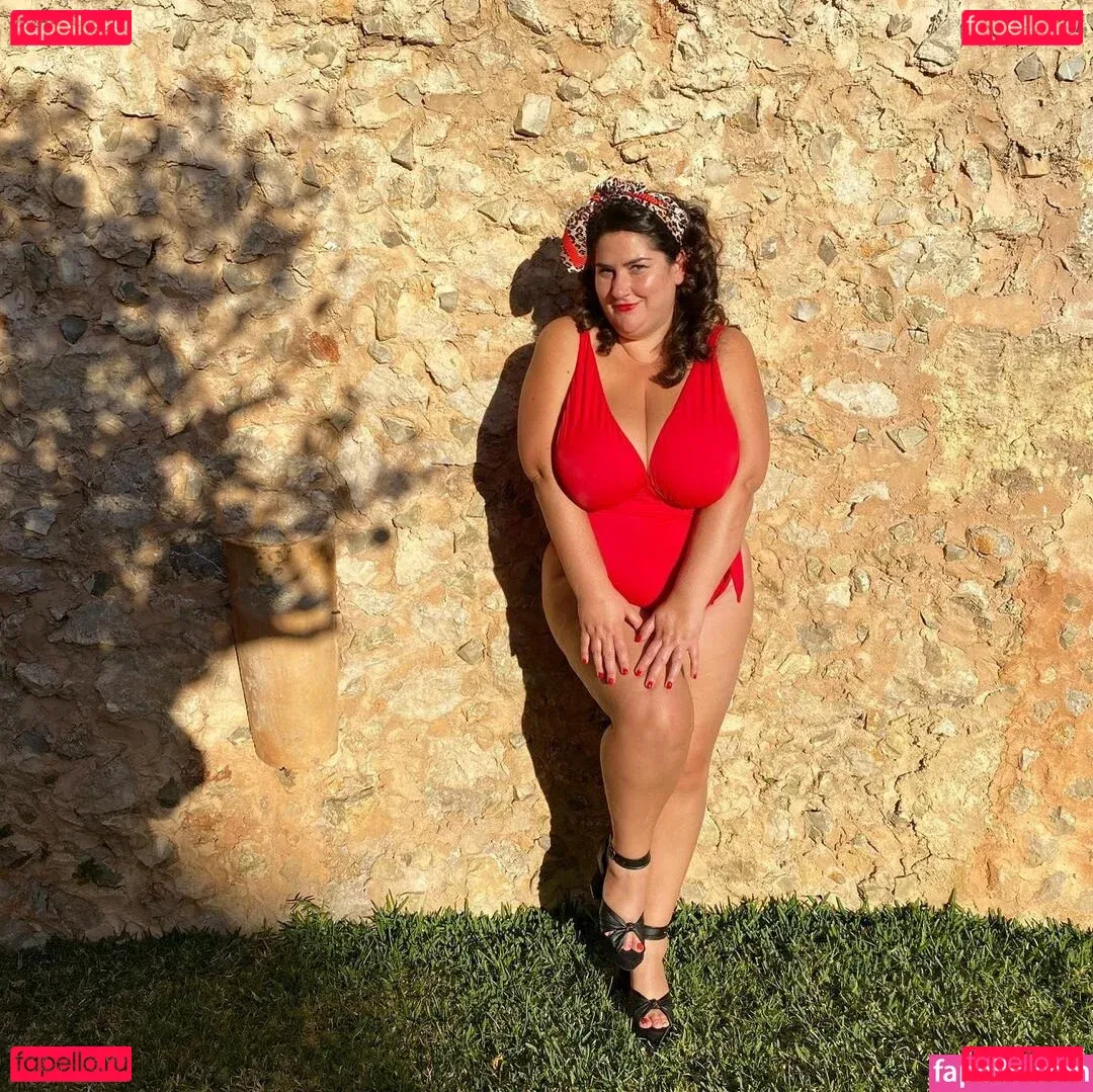 Caliope Onlyfans Photo Gallery 