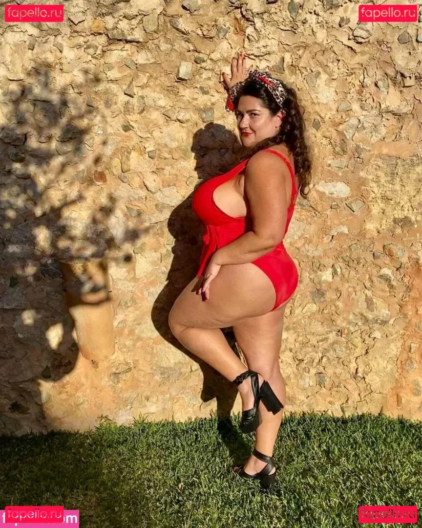 Caliope Onlyfans Photo Gallery 