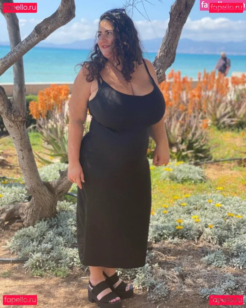 Caliope Onlyfans Photo Gallery 