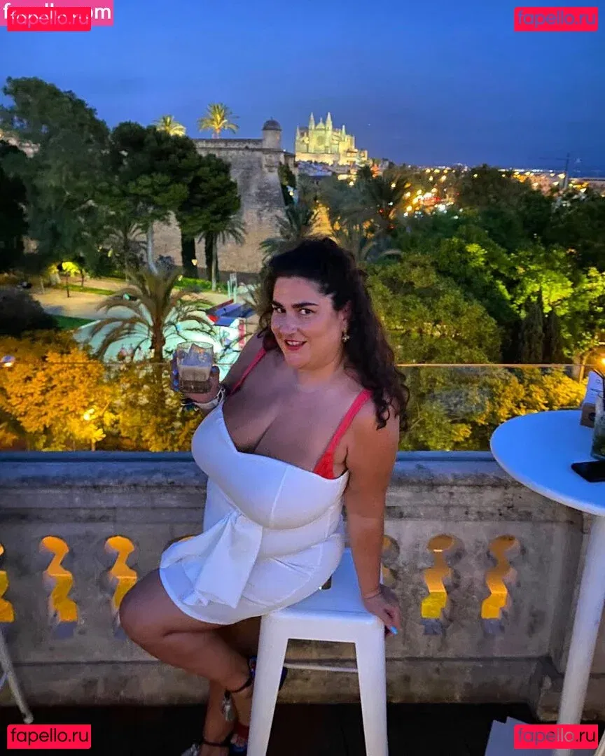 Caliope Onlyfans Photo Gallery 