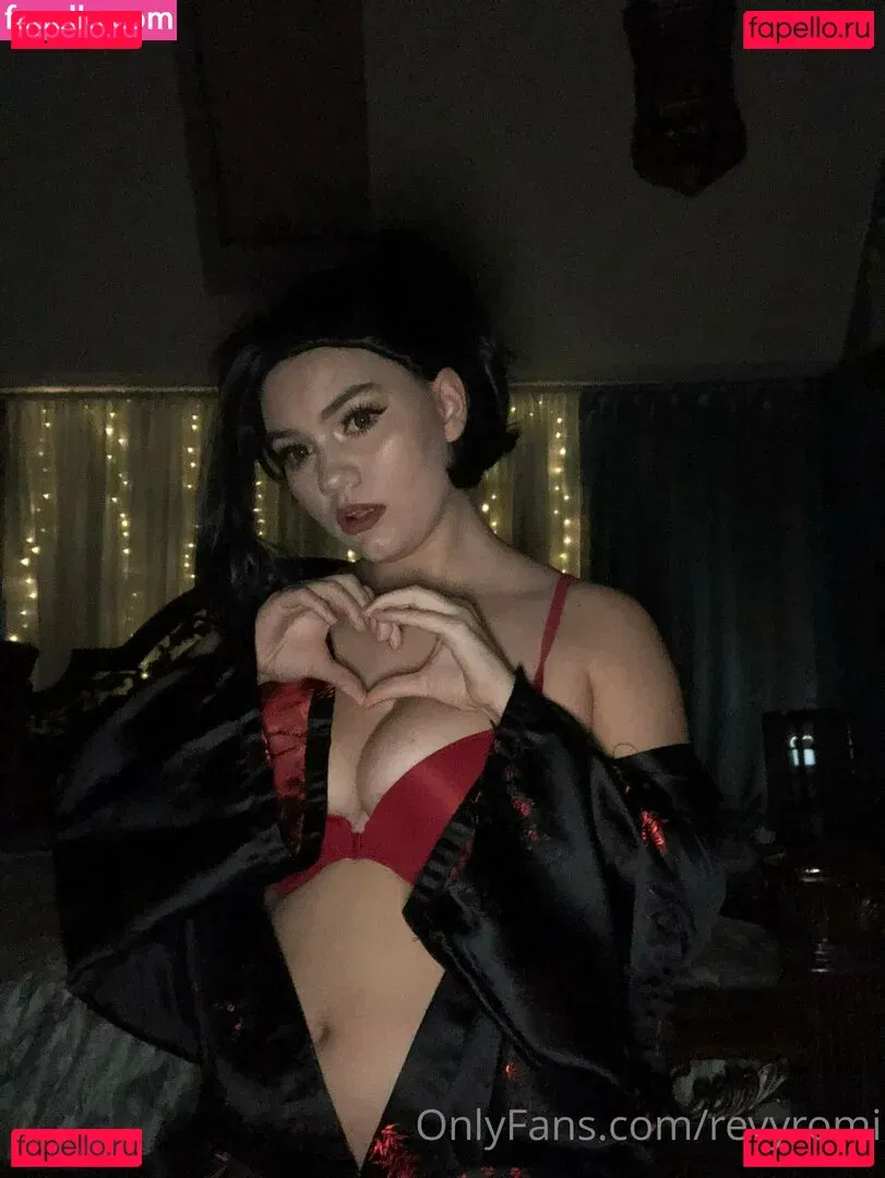 revyromi Onlyfans Photo Gallery 