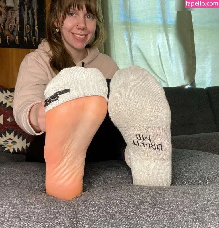 paulinasprettyfeet Onlyfans Photo Gallery 