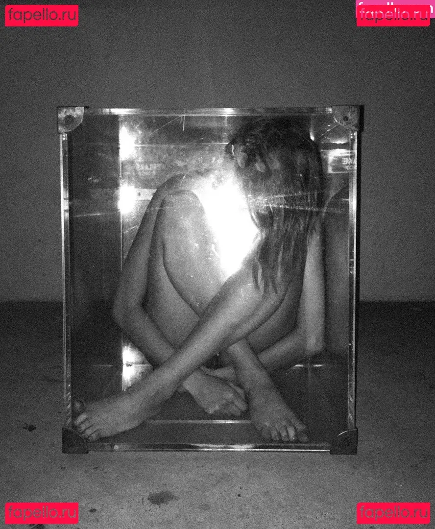 Willa Holland Onlyfans Photo Gallery 