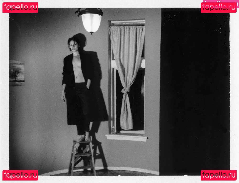 Willa Holland Onlyfans Photo Gallery 