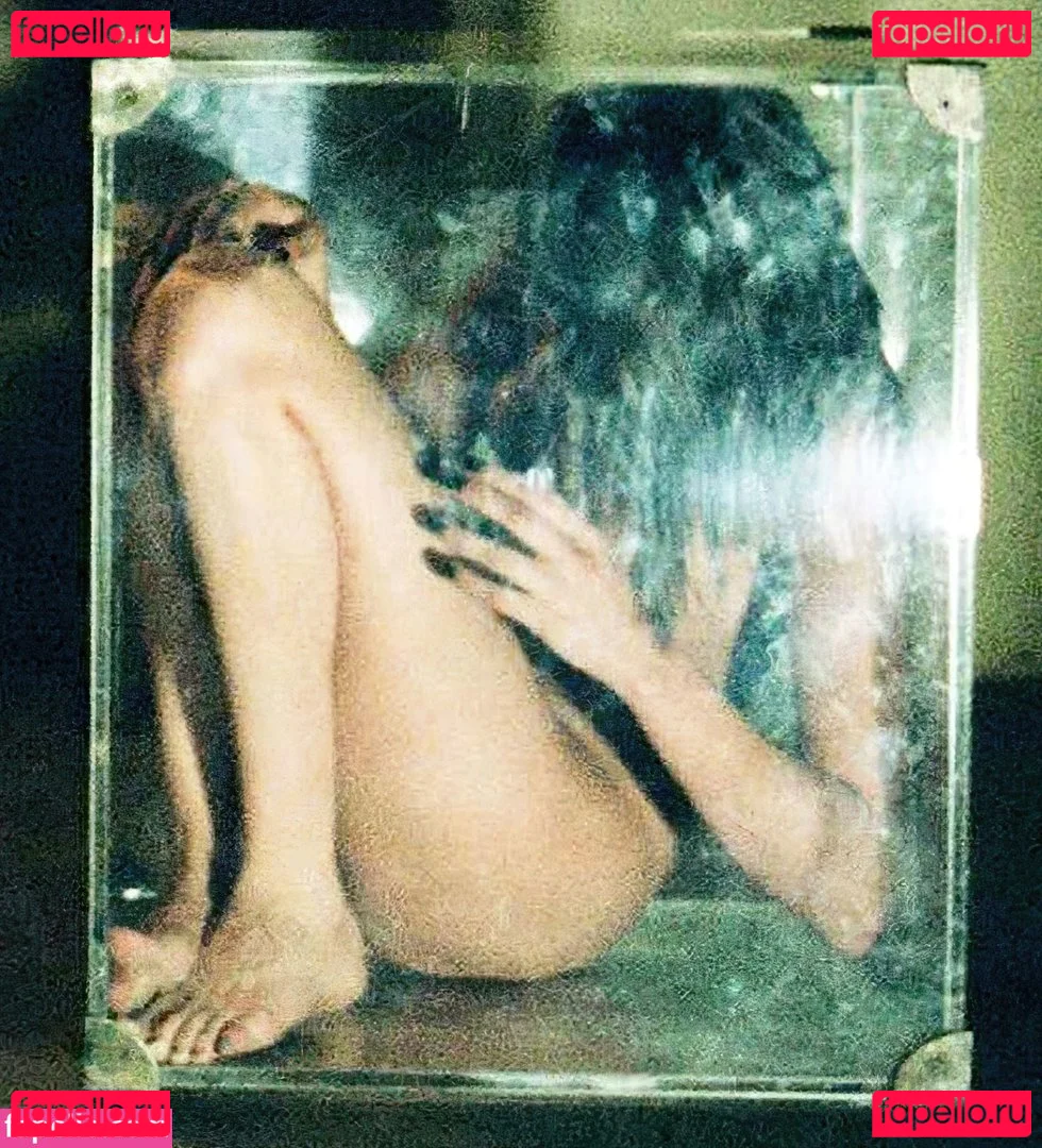 Willa Holland Onlyfans Photo Gallery 