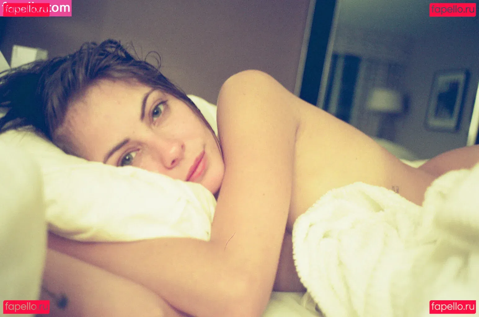 Willa Holland Onlyfans Photo Gallery 