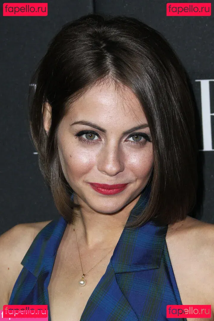 Willa Holland Onlyfans Photo Gallery 