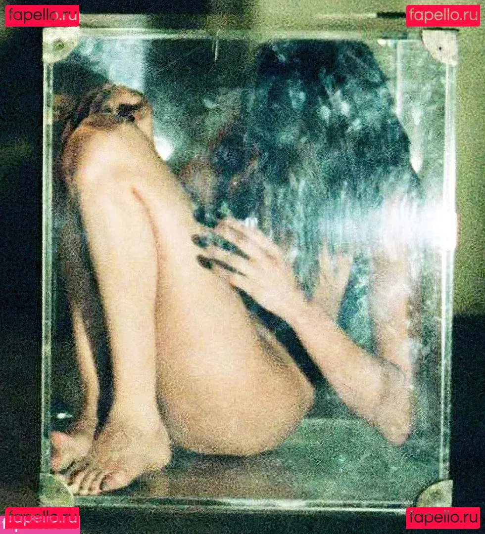 Willa Holland Onlyfans Photo Gallery 