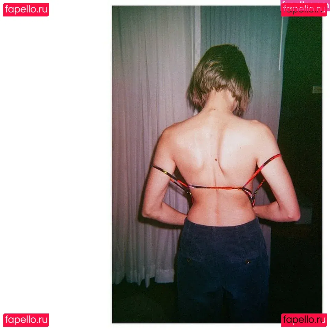 Willa Holland Onlyfans Photo Gallery 