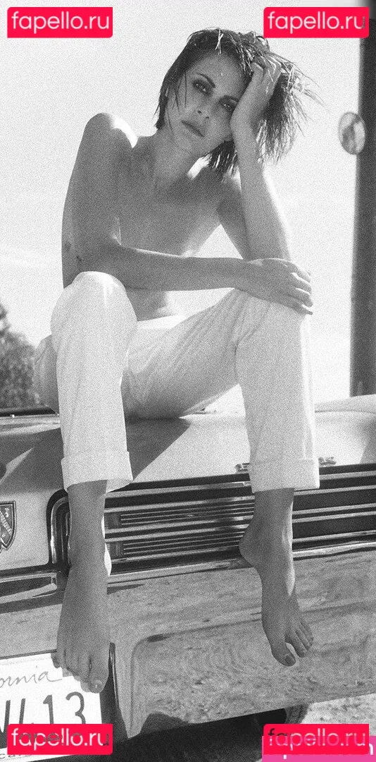 Willa Holland Onlyfans Photo Gallery 