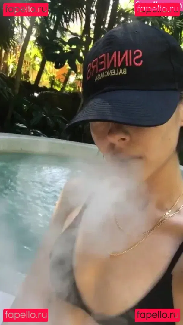 Willa Holland Onlyfans Photo Gallery 