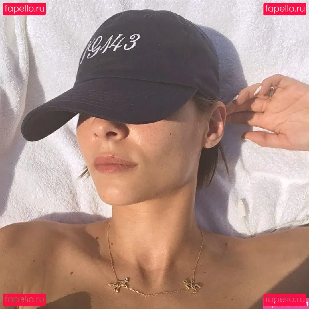 Willa Holland Onlyfans Photo Gallery 