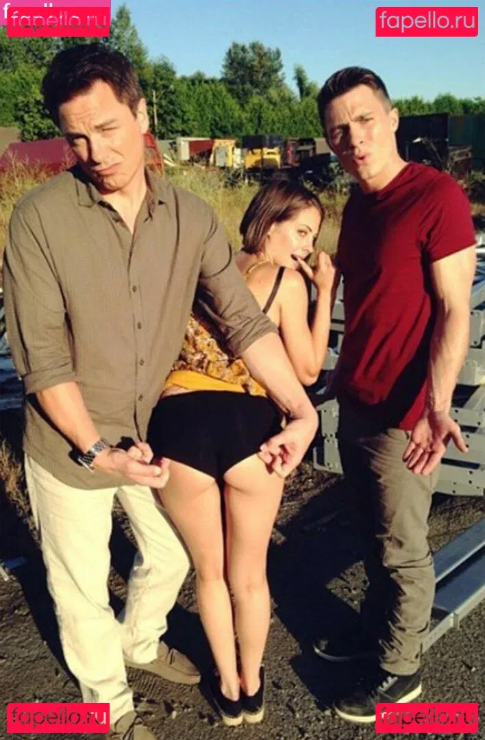 Willa Holland Onlyfans Photo Gallery 