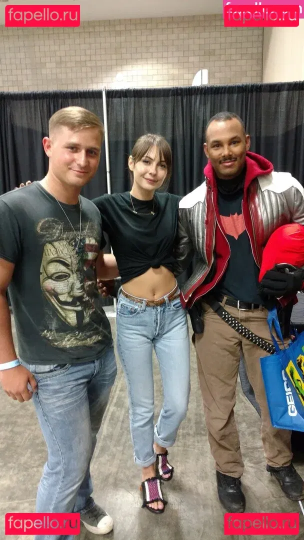 Willa Holland Onlyfans Photo Gallery 