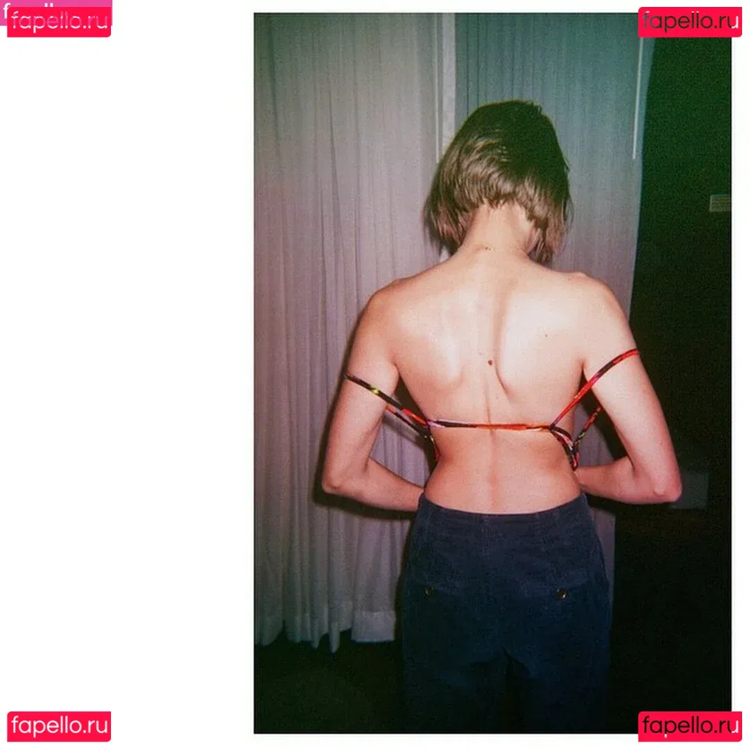 Willa Holland Onlyfans Photo Gallery 