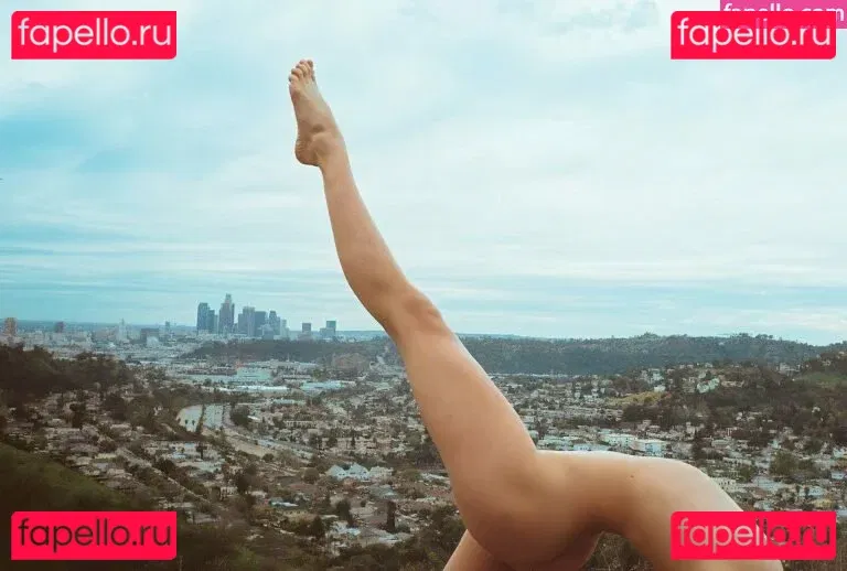 Willa Holland Onlyfans Photo Gallery 