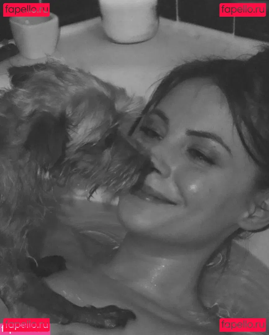 Willa Holland Onlyfans Photo Gallery 
