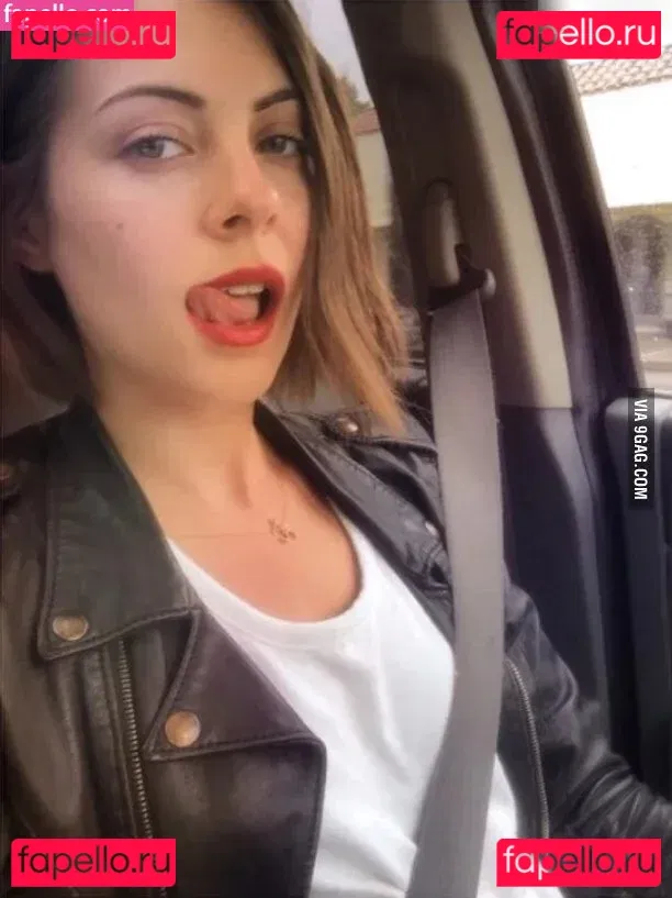 Willa Holland Onlyfans Photo Gallery 