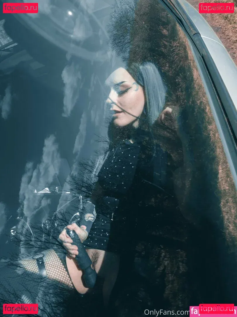 em0ti0naljpg Onlyfans Photo Gallery 