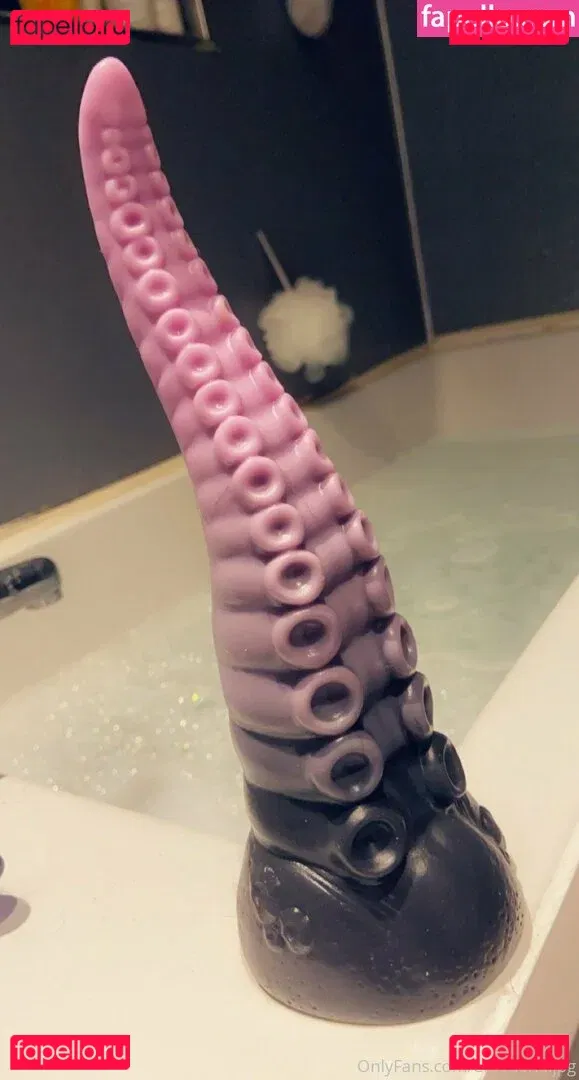 em0ti0naljpg Onlyfans Photo Gallery 