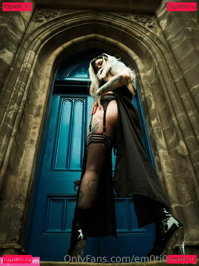 em0ti0naljpg Onlyfans Photo Gallery 