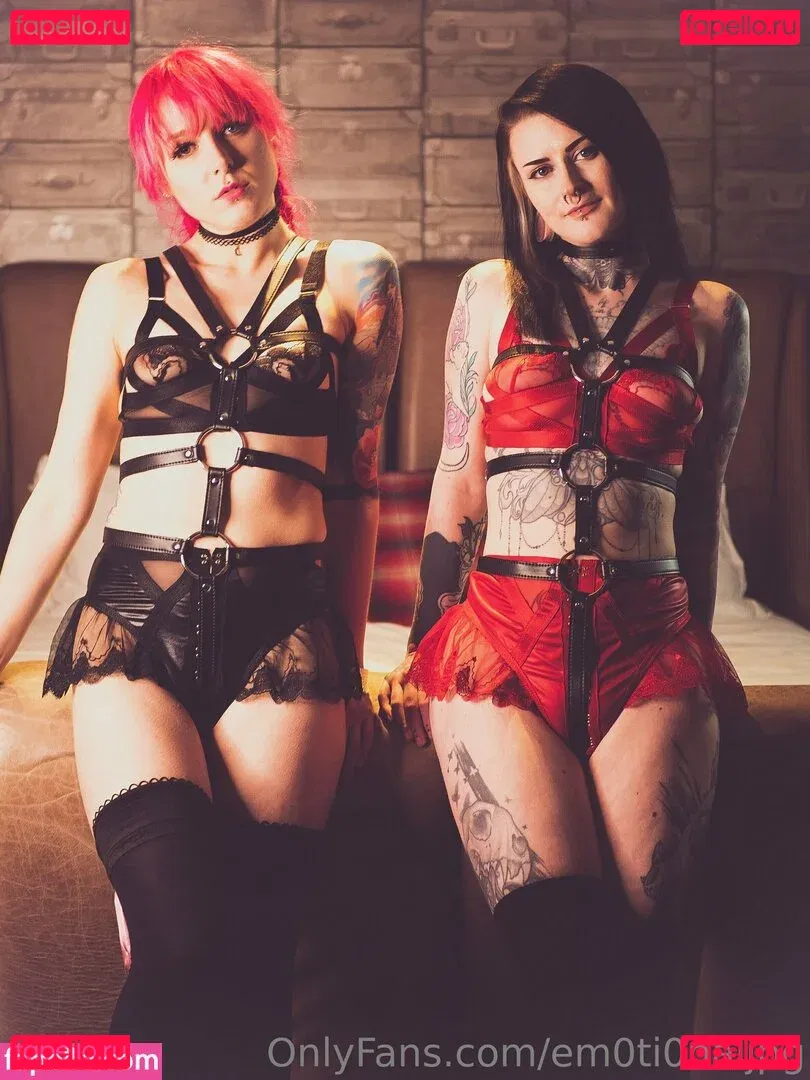 em0ti0naljpg Onlyfans Photo Gallery 