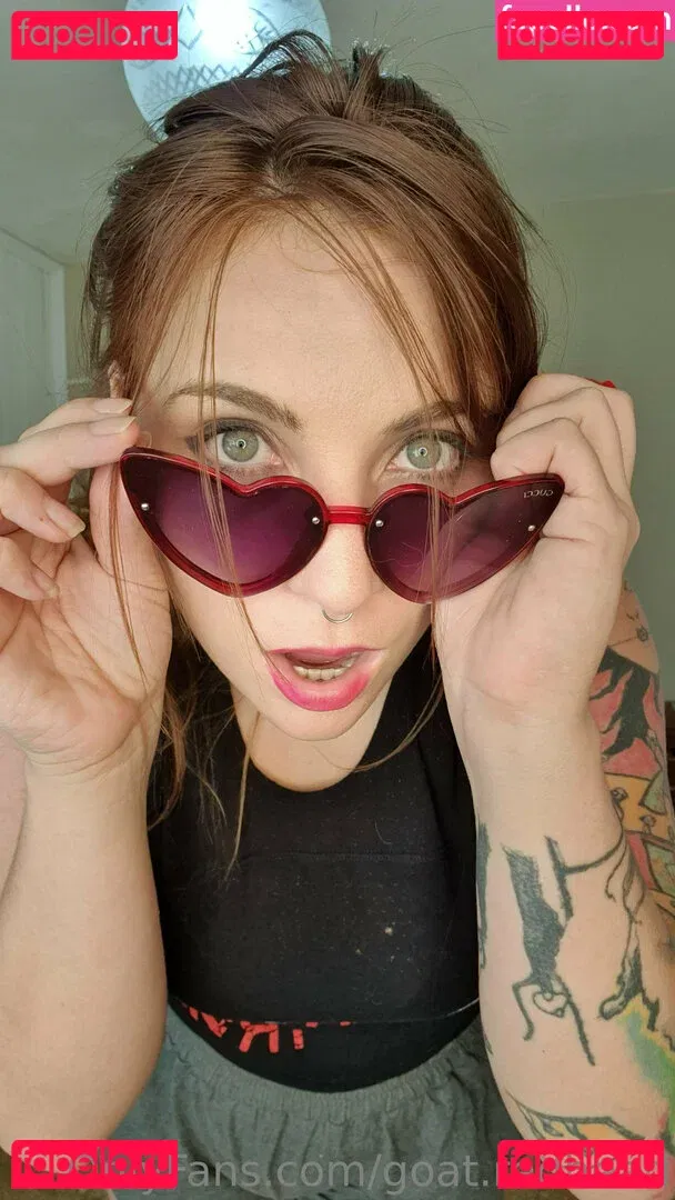 goat.redhead Onlyfans Photo Gallery 