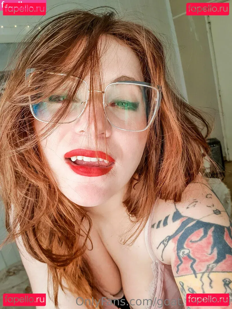 goat.redhead Onlyfans Photo Gallery 