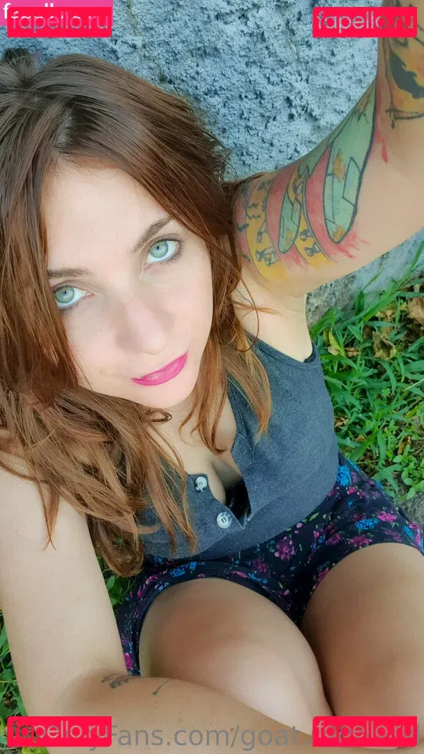 goat.redhead Onlyfans Photo Gallery 