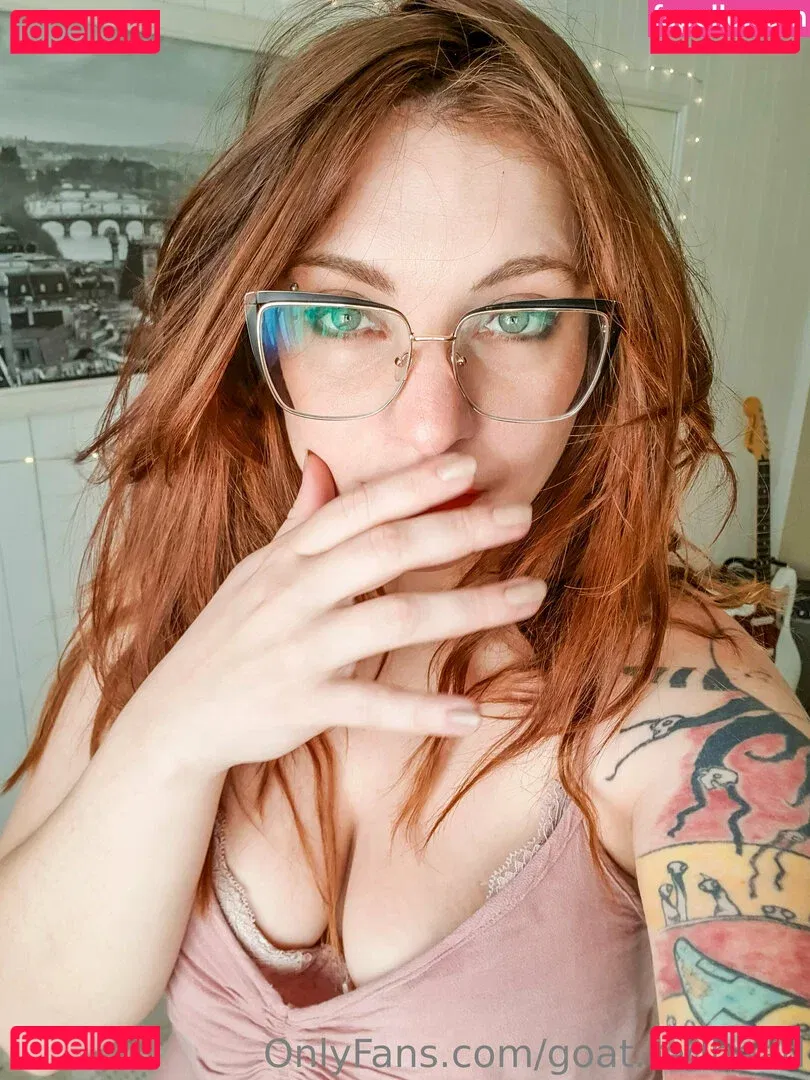 goat.redhead Onlyfans Photo Gallery 