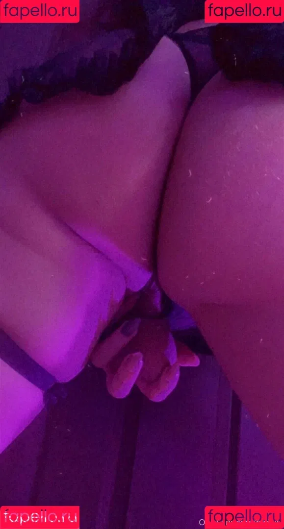 berryly Onlyfans Photo Gallery 