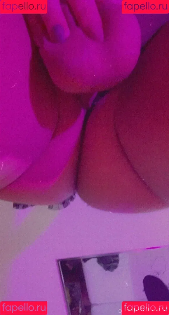 berryly Onlyfans Photo Gallery 