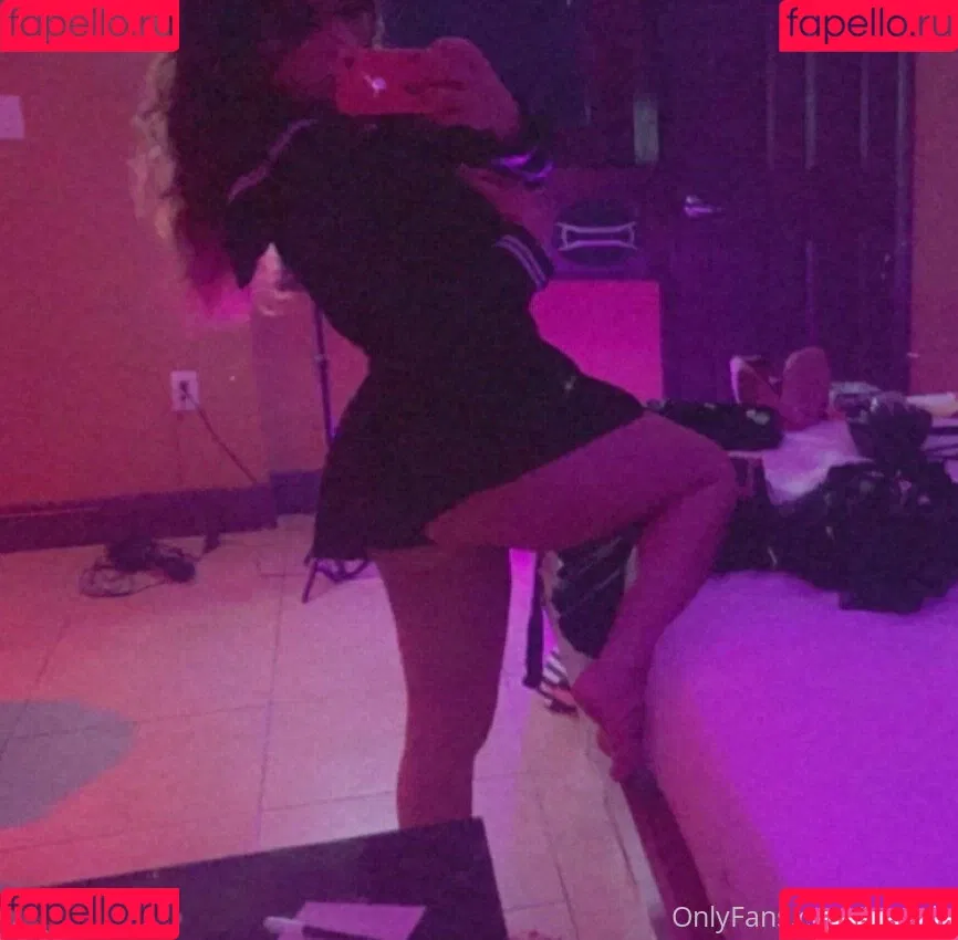 berryly Onlyfans Photo Gallery 