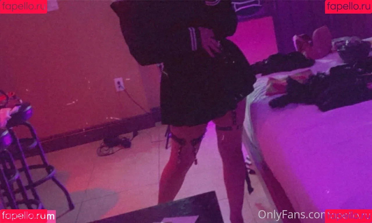 berryly Onlyfans Photo Gallery 