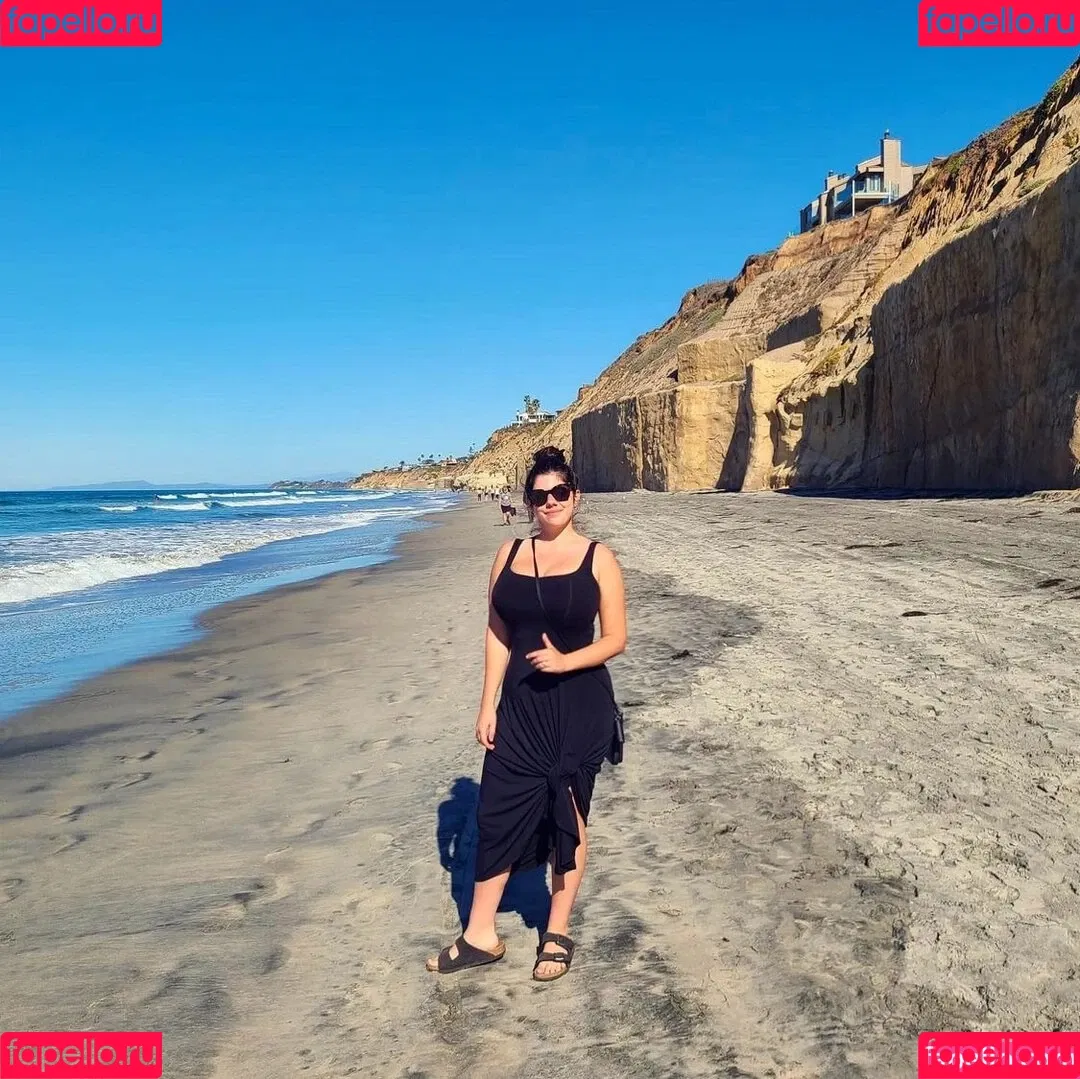 Emily H. Barry Onlyfans Photo Gallery 
