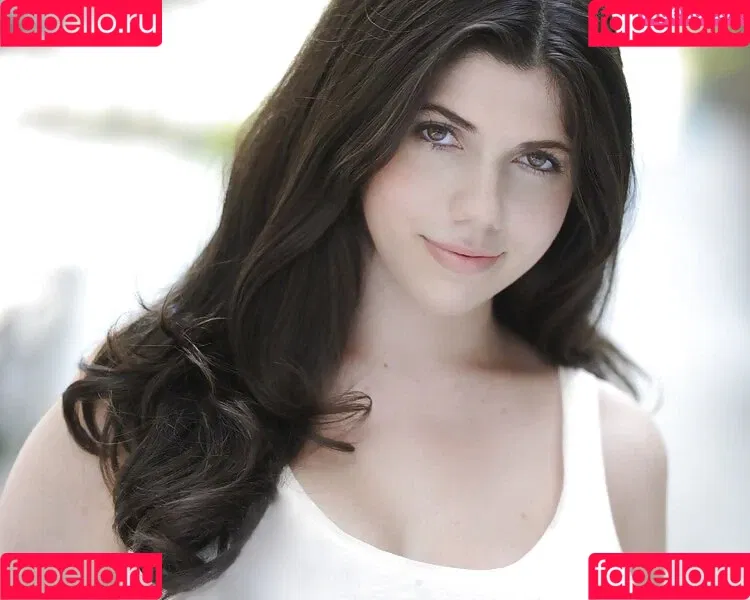 Emily H. Barry Onlyfans Photo Gallery 