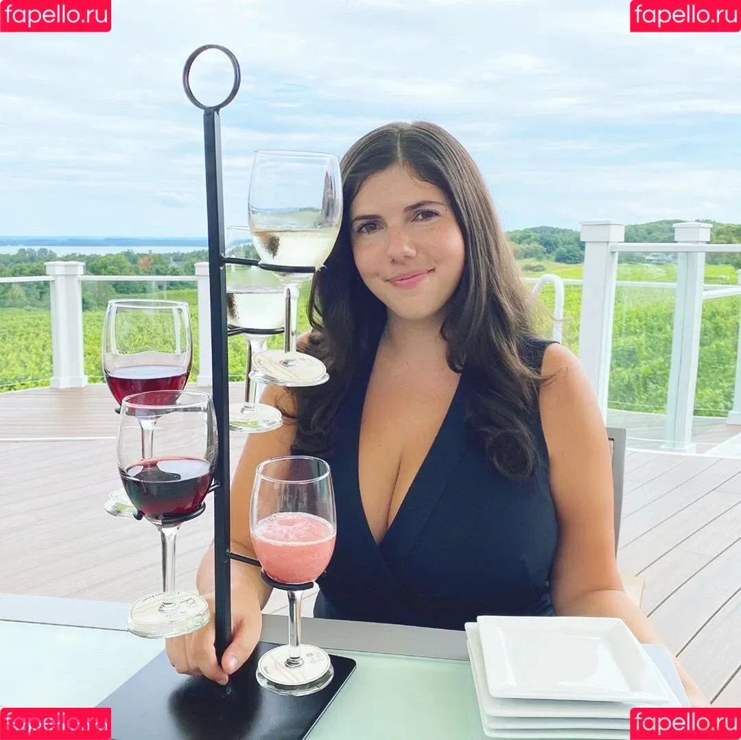 Emily H. Barry Onlyfans Photo Gallery 
