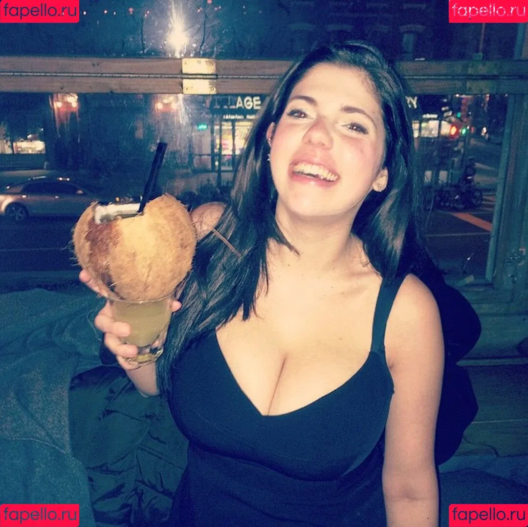 Emily H. Barry Onlyfans Photo Gallery 