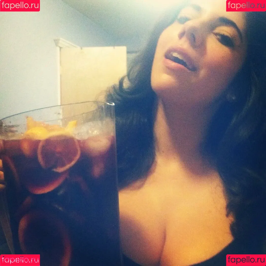 Emily H. Barry Onlyfans Photo Gallery 