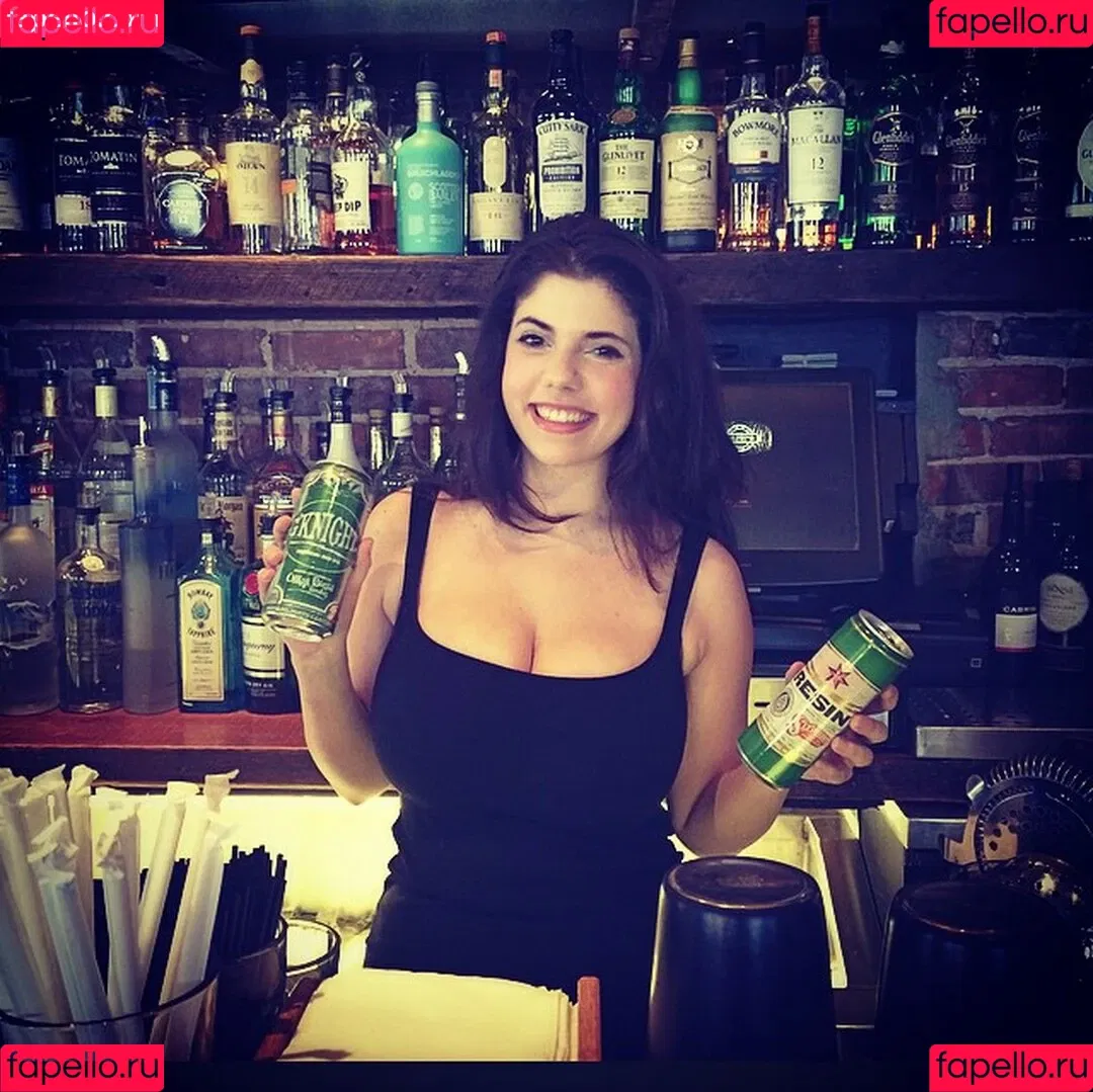 Emily H. Barry Onlyfans Photo Gallery 