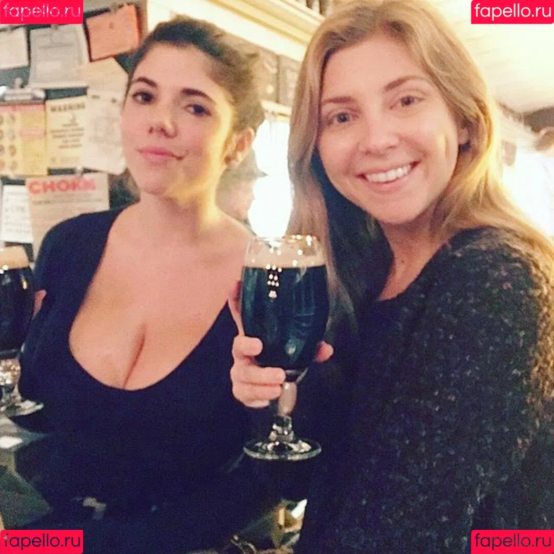 Emily H. Barry Onlyfans Photo Gallery 