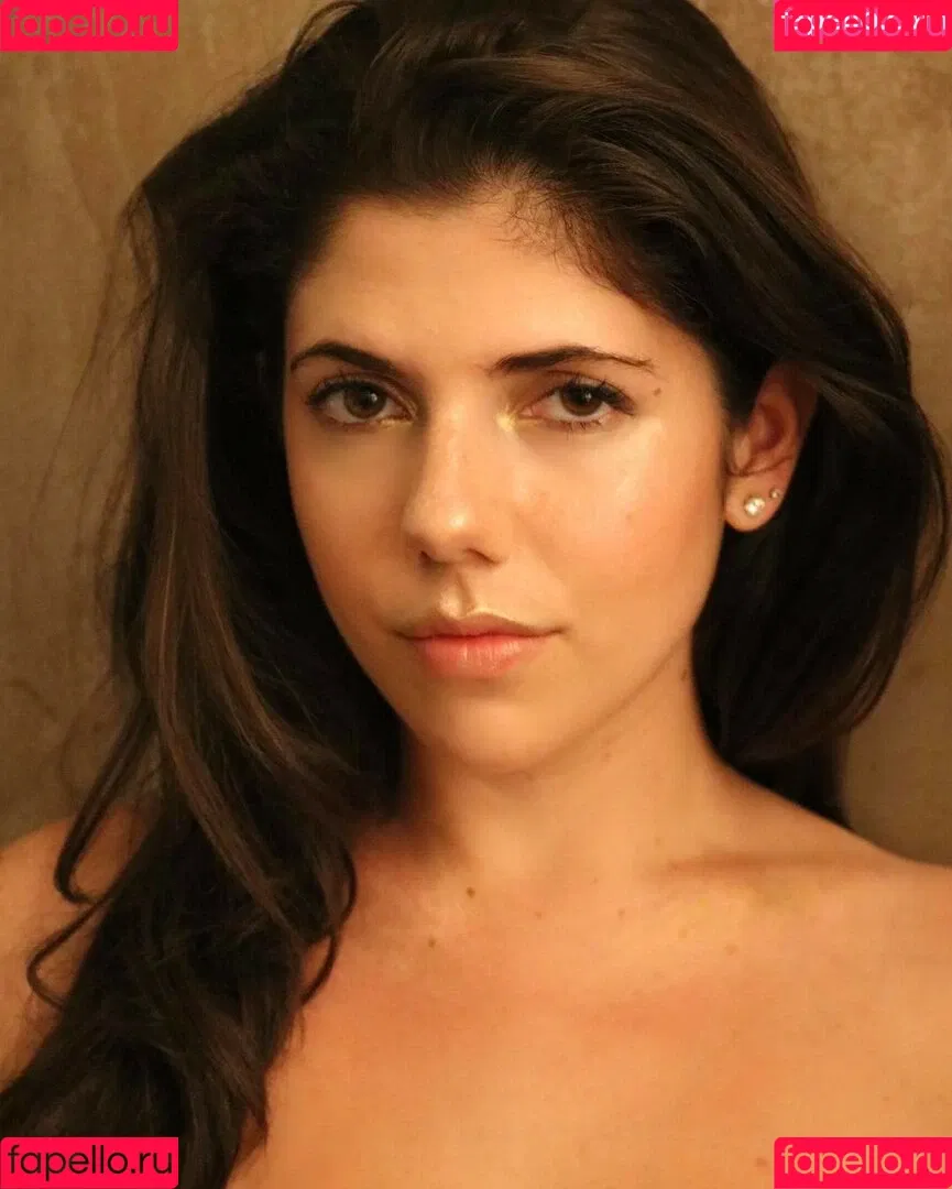 Emily H. Barry Onlyfans Photo Gallery 