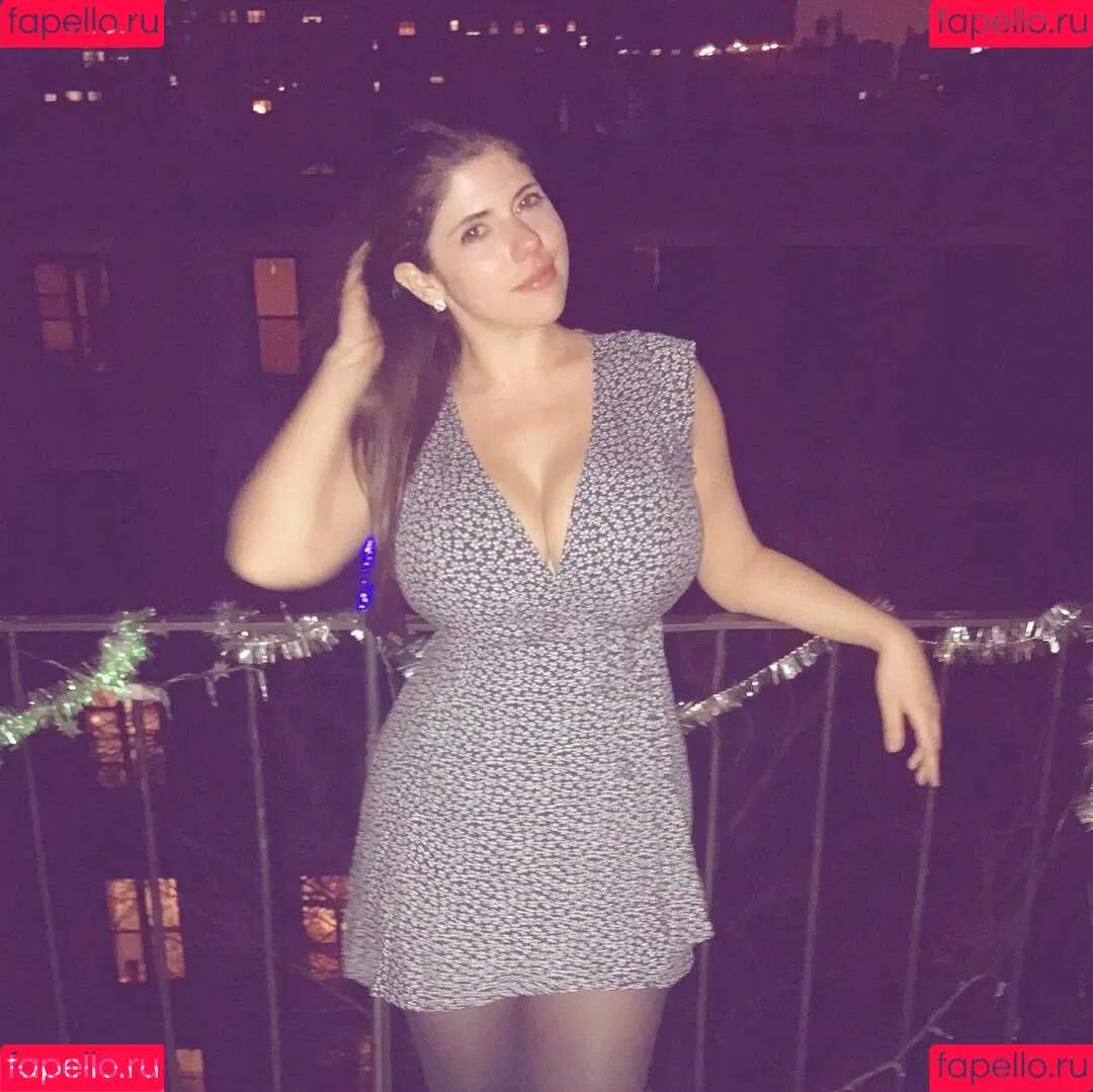 Emily H. Barry Onlyfans Photo Gallery 