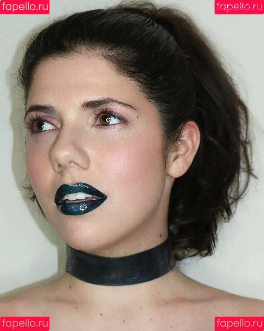 Emily H. Barry Onlyfans Photo Gallery 