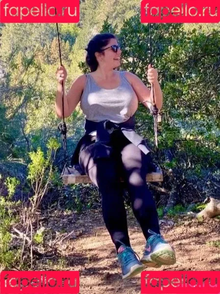Emily H. Barry Onlyfans Photo Gallery 