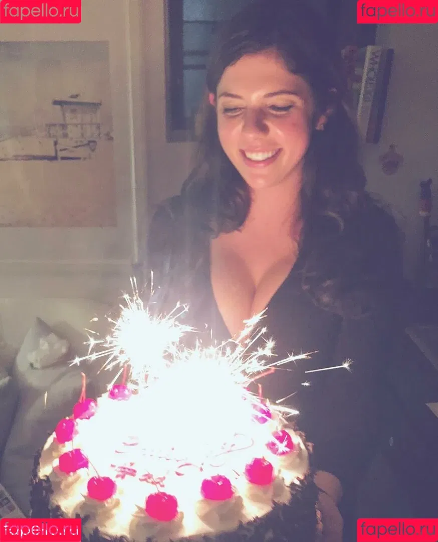 Emily H. Barry Onlyfans Photo Gallery 