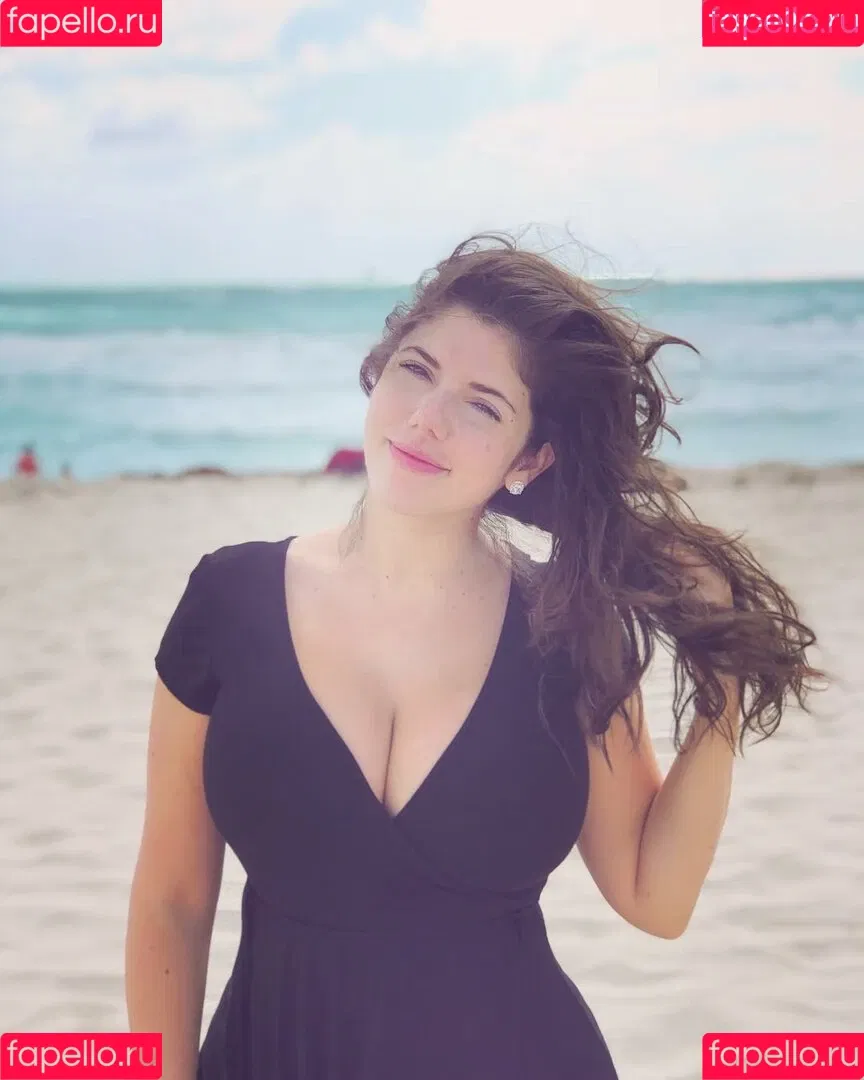 Emily H. Barry Onlyfans Photo Gallery 