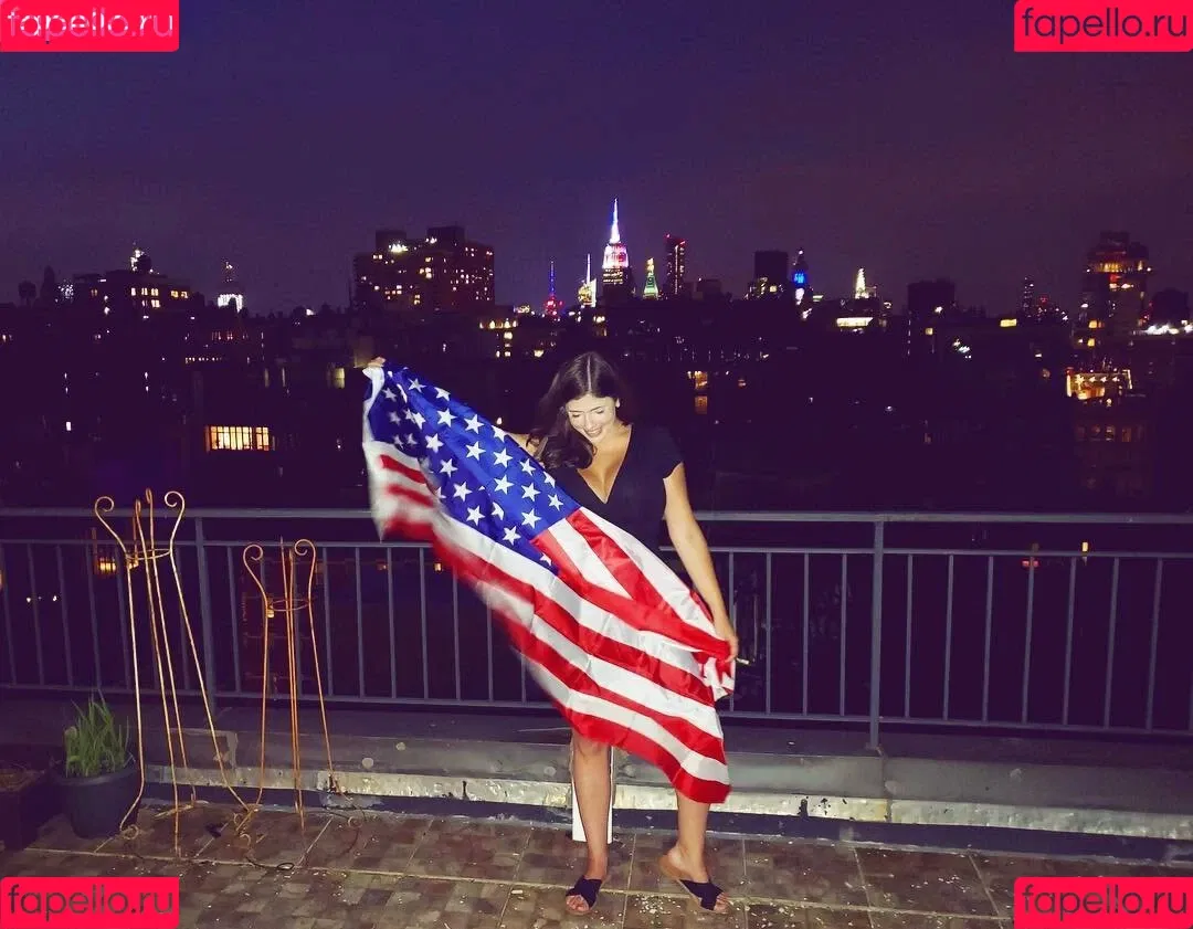 Emily H. Barry Onlyfans Photo Gallery 